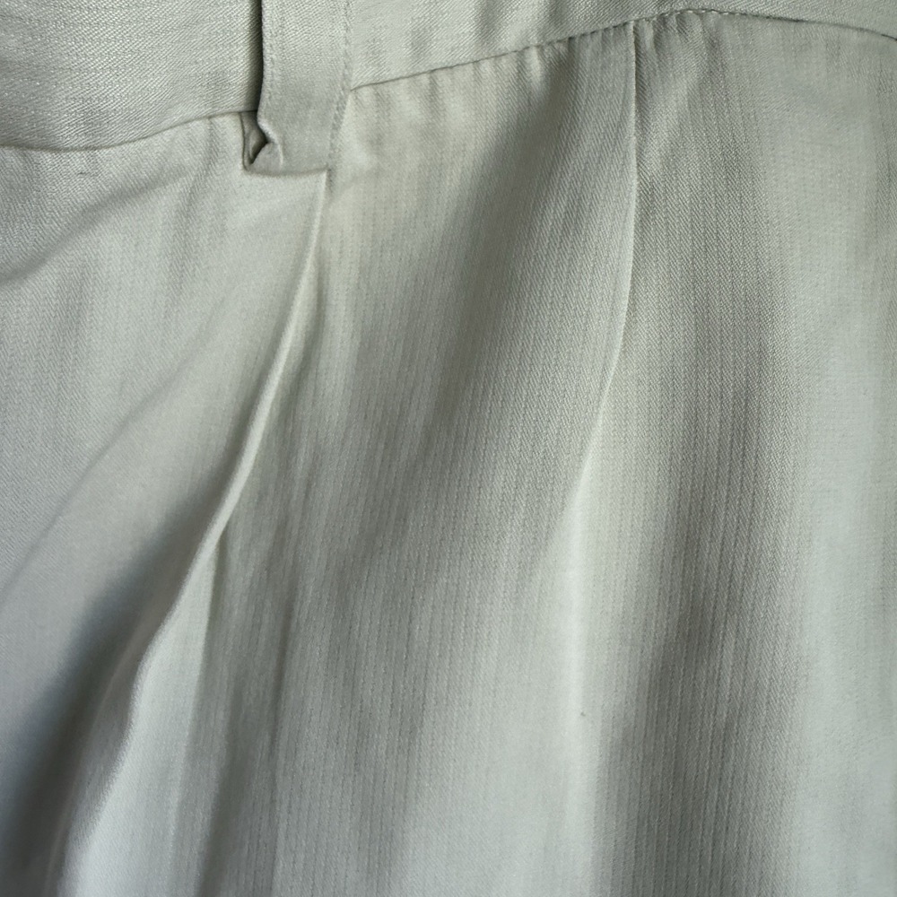 Tommy Bahama Silk Beige Shorts Mens 38 Waist Pleats - Picture 5 of 7